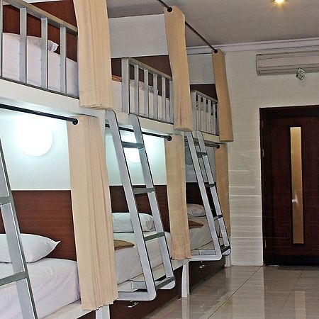 Mirah Hostel Легиан Экстерьер фото