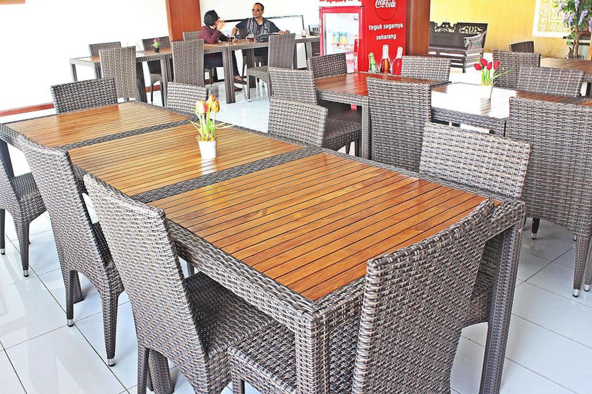 Mirah Hostel Легиан Экстерьер фото